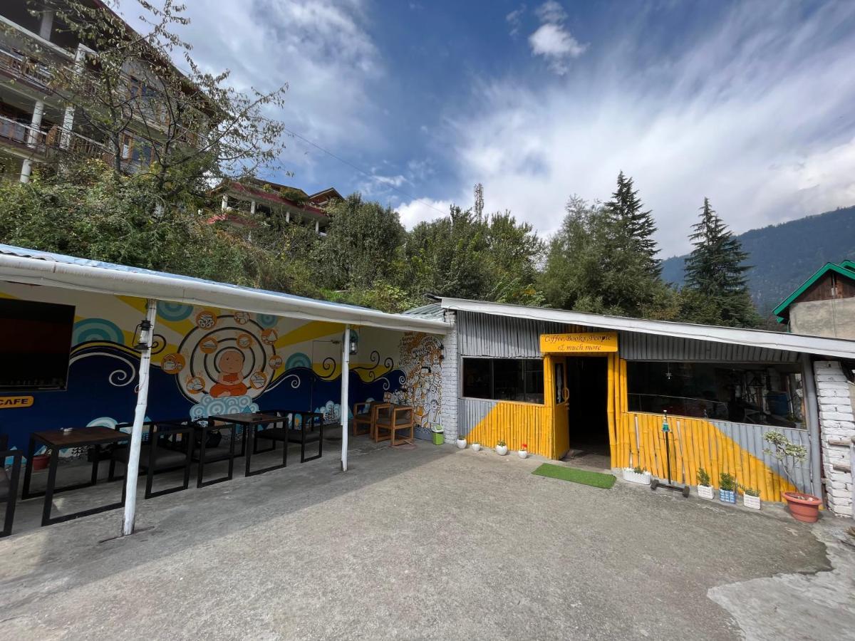 Young Monk Hostel & Cafe Old Manali Екстер'єр фото