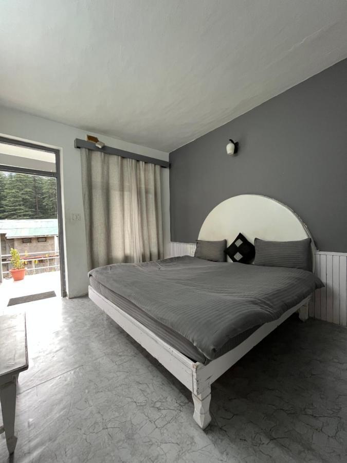 Young Monk Hostel & Cafe Old Manali Екстер'єр фото